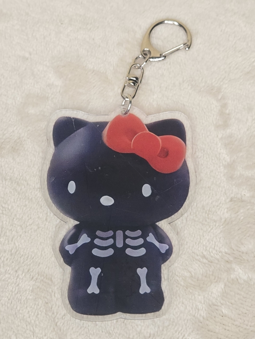 Hello Kitty Plastic Halloween Skeleton Keychain - Picture 2 of 5